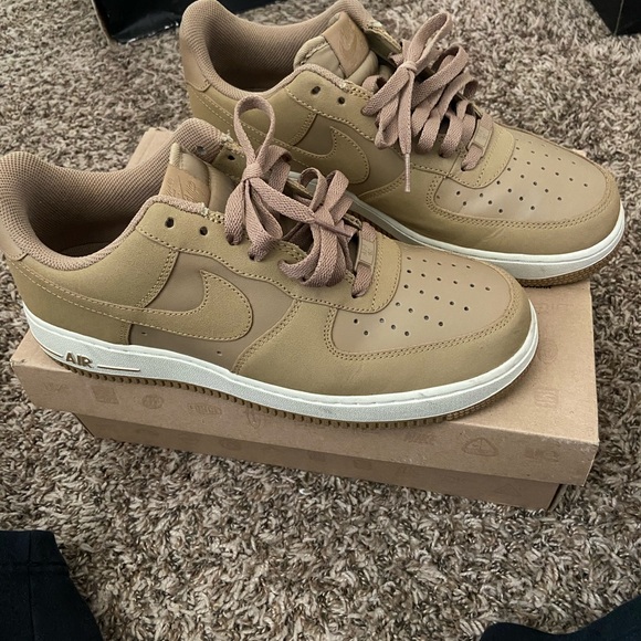 Kicks - Picture 2 of 5